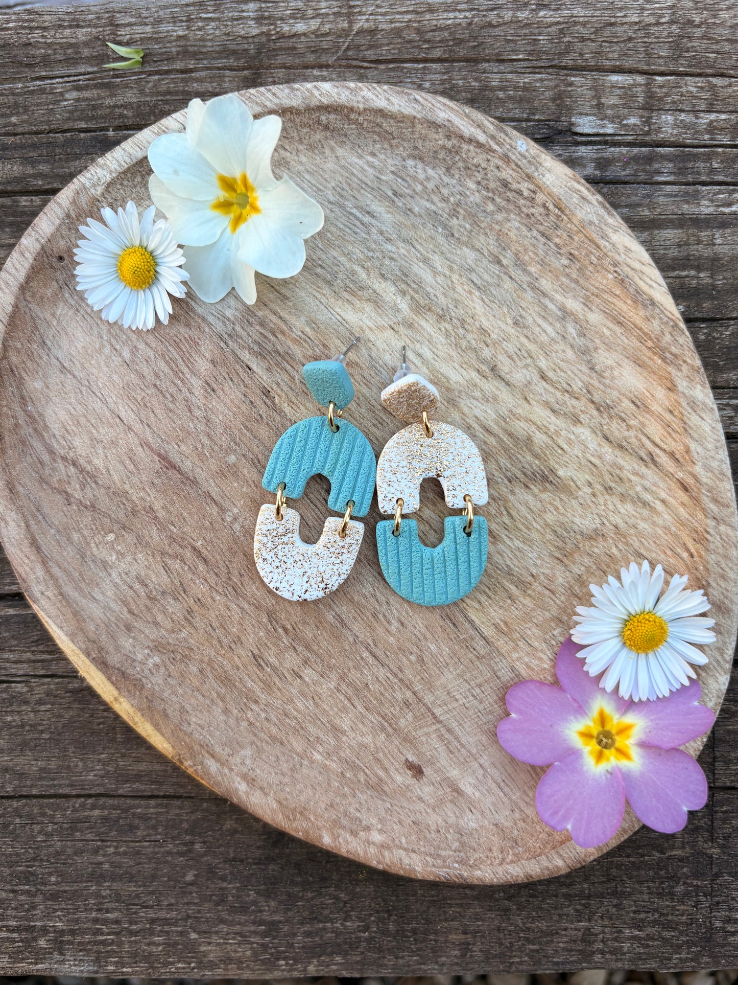Les boucles d'oreilles Chloé