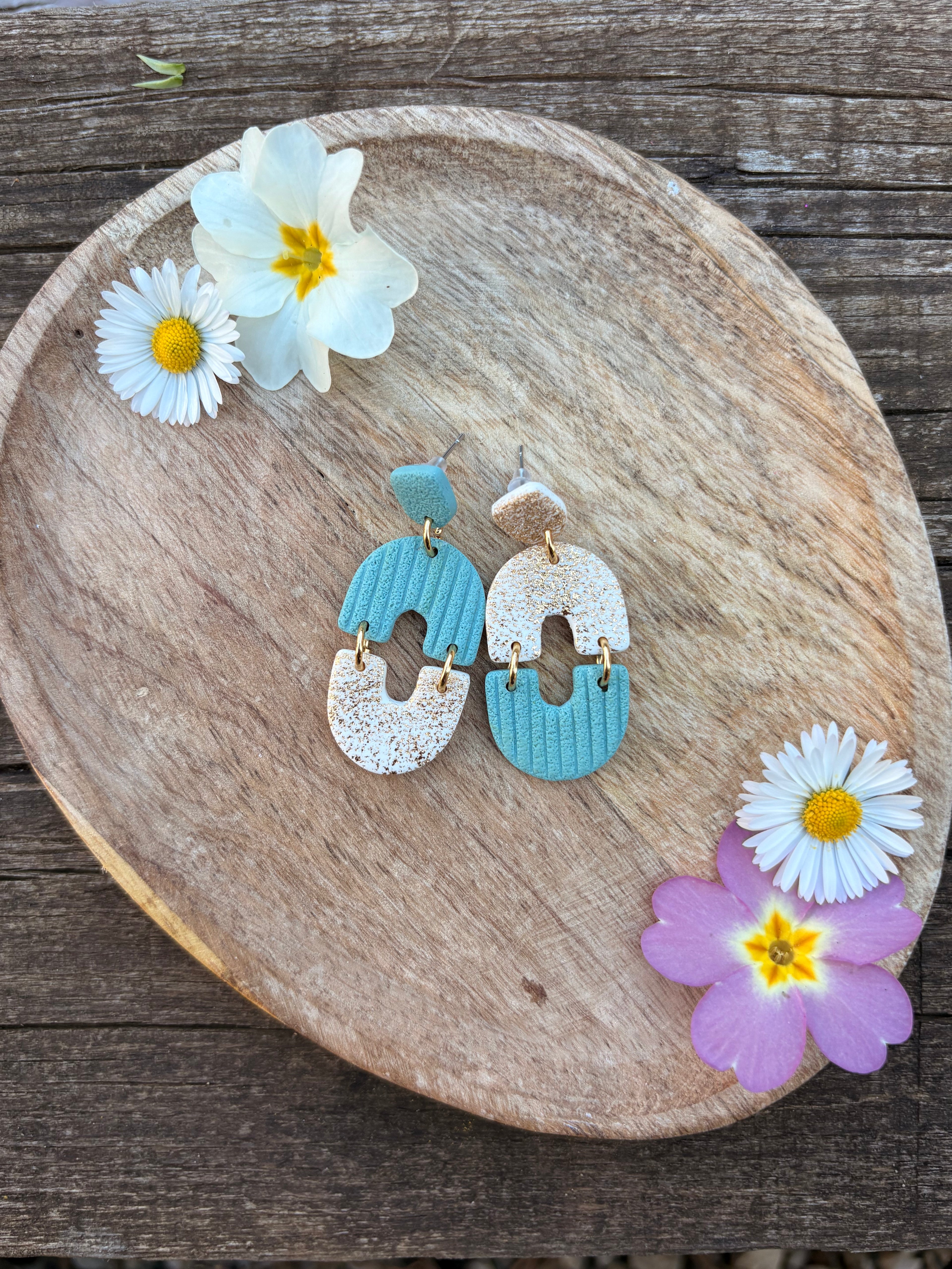 Les boucles d'oreilles Chloé