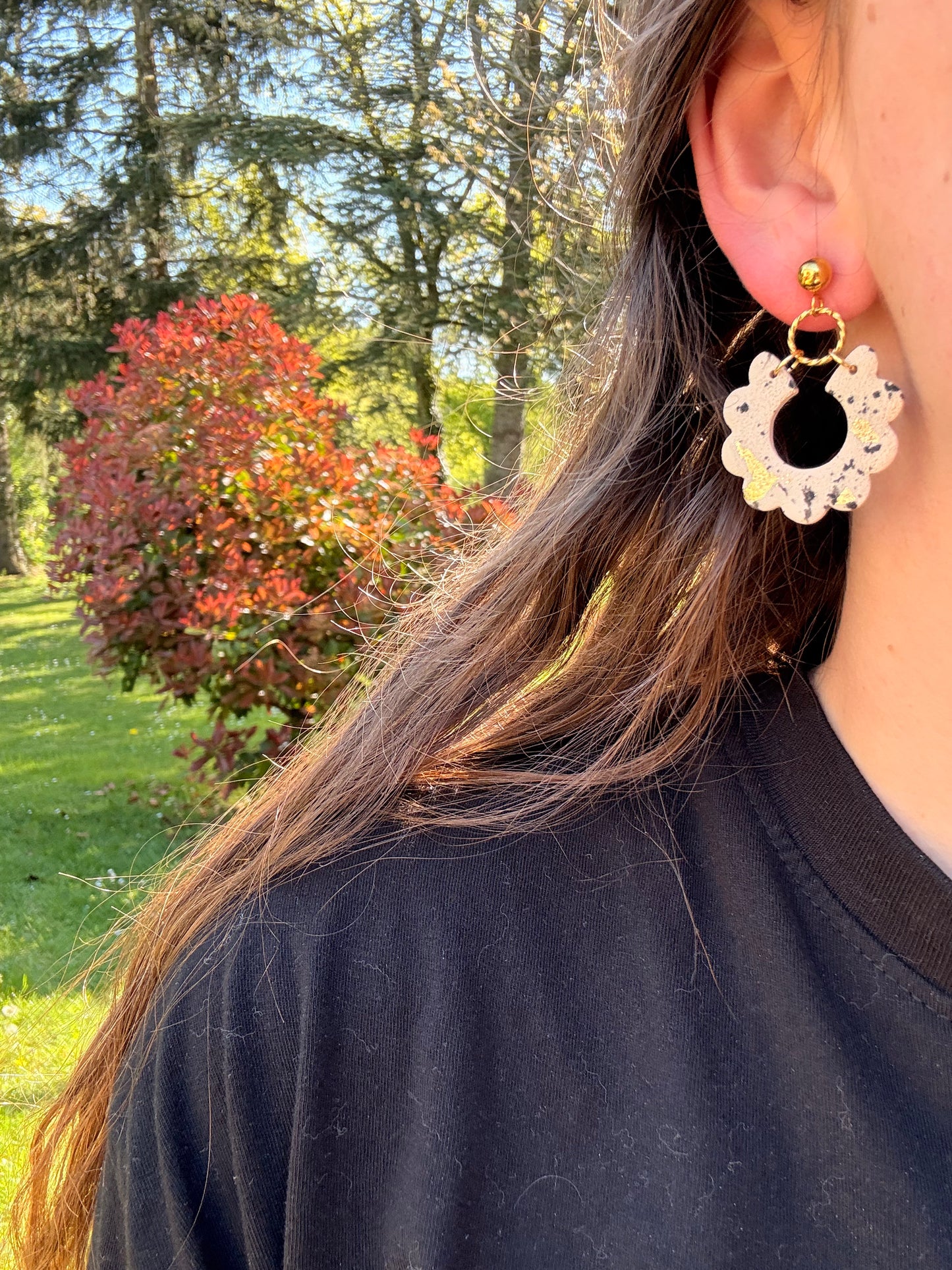 Les boucles d'oreilles Suzanne