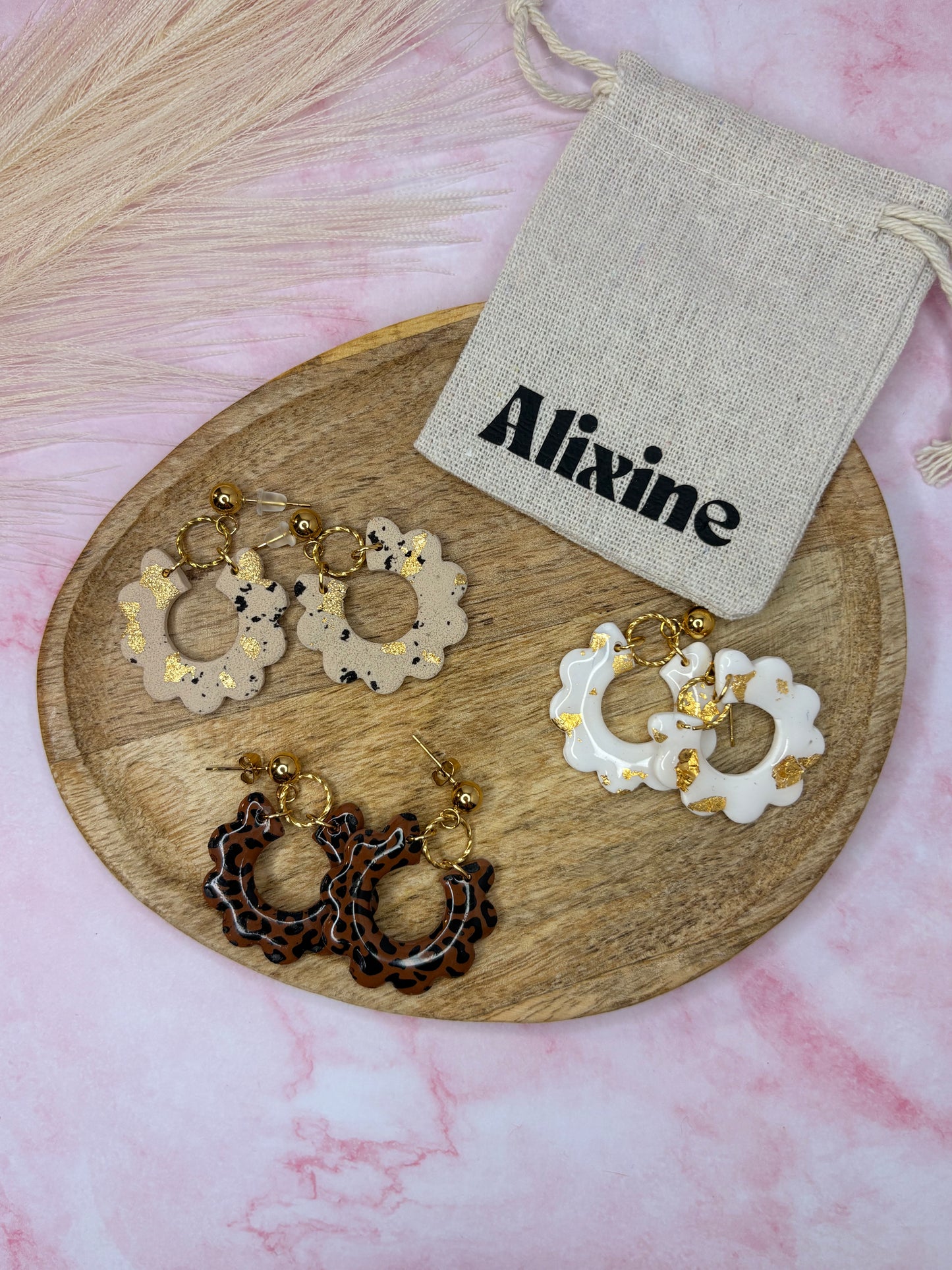 Les boucles d'oreilles Suzanne